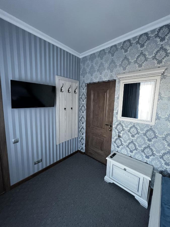 Zolotoy Fazan Hotel Nikolayev Luaran gambar