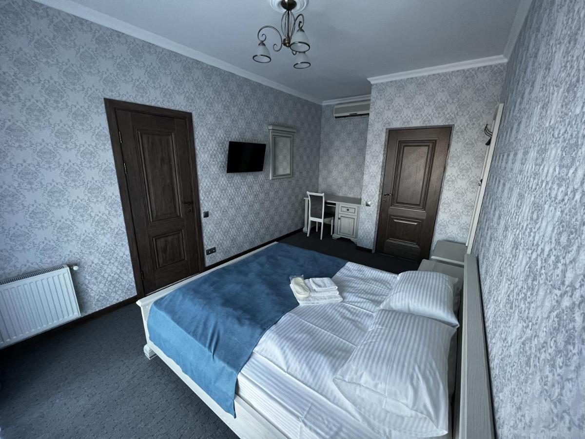 Zolotoy Fazan Hotel Nikolayev Luaran gambar
